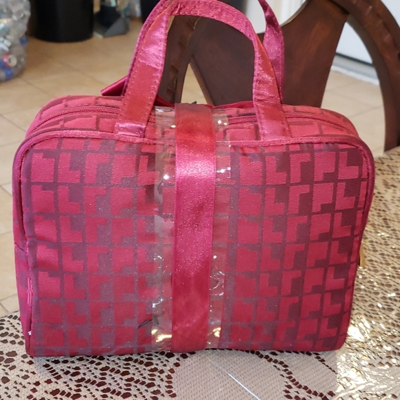 COSMETICS THREE PIECE SET - Picture 2 of 3